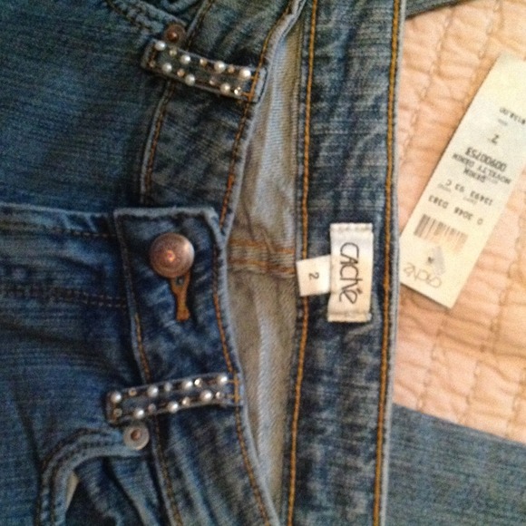 Cach'e Jeans - Picture 3 of 3