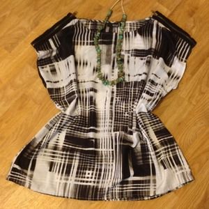 ⚡SOLD⚡Black + White Top