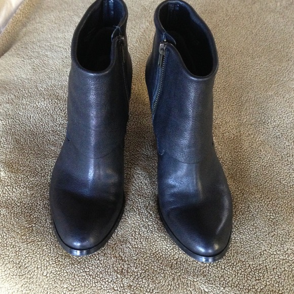 Nine West Boots - Nine West black ankle boots