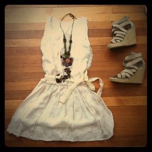 🔴SOLD🔴Beutiful Beige Dress! Sexy.