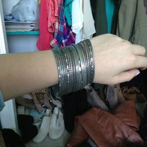 ⬇Silver Bangles