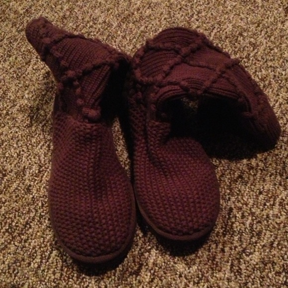 Brown argyle knit uggs. No trades thanks. - Picture 1 of 4
