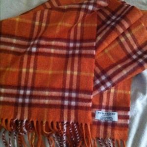 **REDUCED**Burberry scarf
