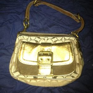 Coach Shoulder Bag - gold