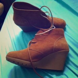 NWOT Brown Suede Wedges