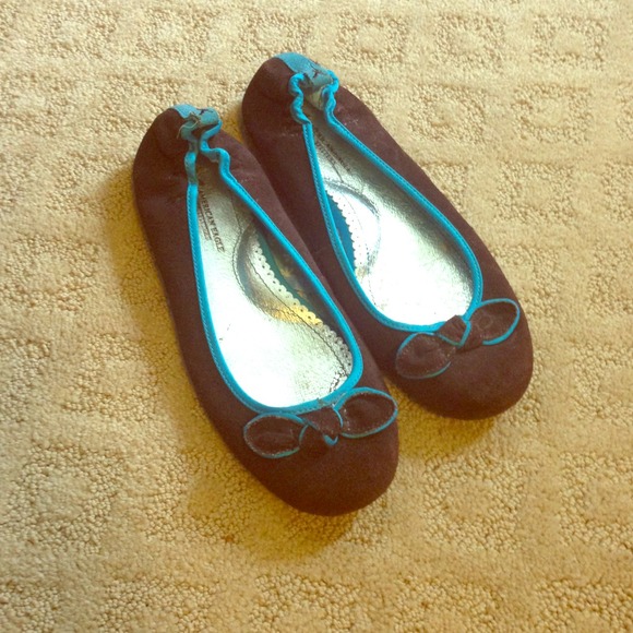 American Eagle shoes!