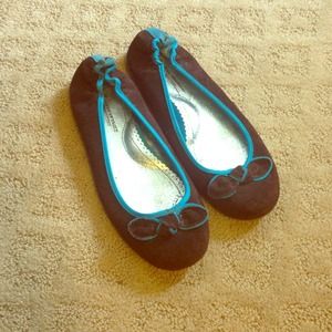 American Eagle shoes!