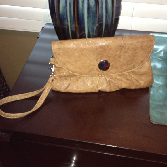 🚫🚫🚫🚫🙌🙌Sold Camel Clutch purse