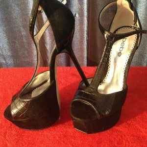 Very cute an sexy heels❌RESERVED❌