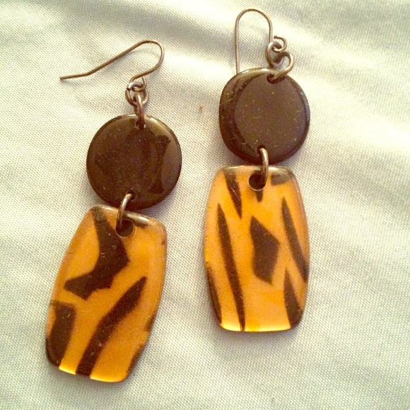 Leopard and black earrings