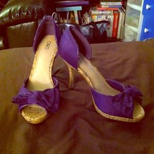 High heel shoes. Brand: CATO