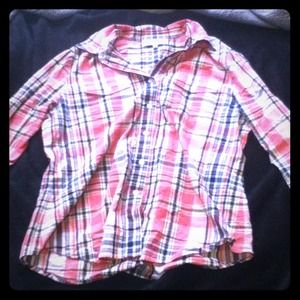 Colorful plaid button down. Very summery!