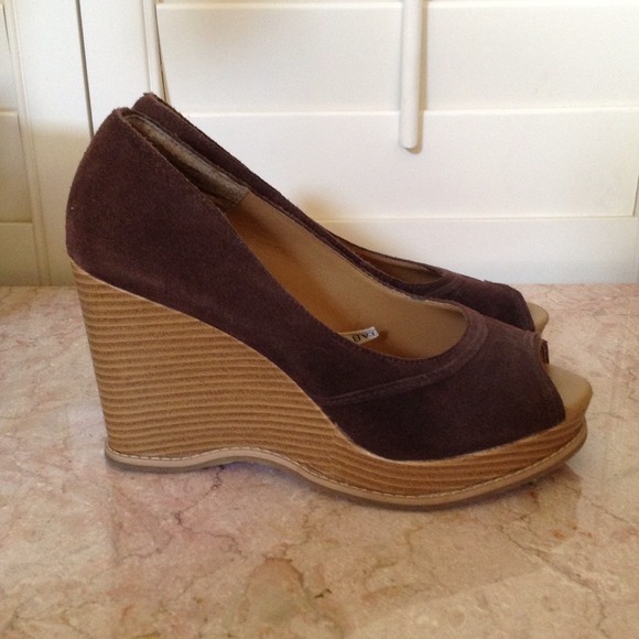 mossimo Shoes - ❌SOLD❌ faux wood peep toe wedges