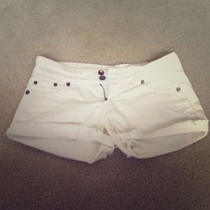 White shorts size 5 freeStyle revolution