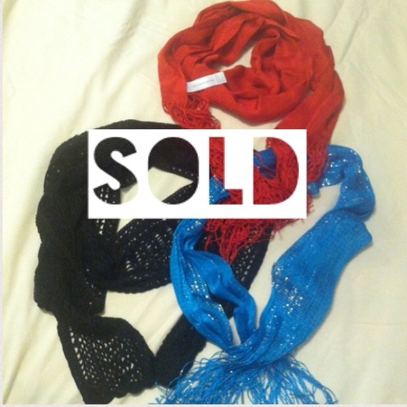 ❌Sold❌Set of three skinny scarves