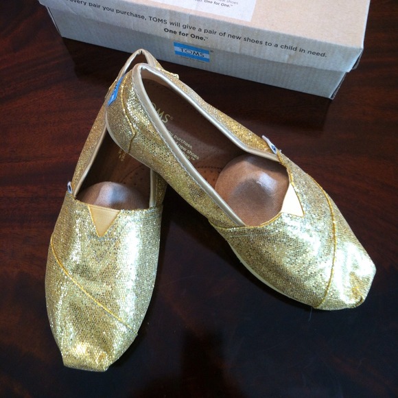 TOMS gold glitter classics - size 7.5