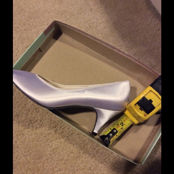 Shoes - Picture 2 of 4