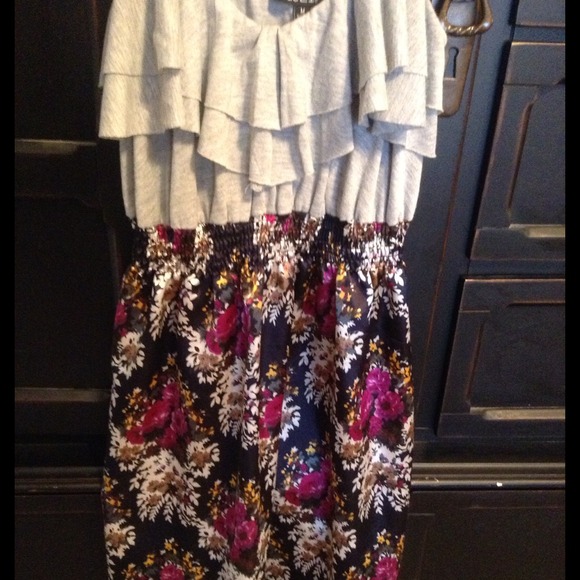 Cute spring dress!🚫SOLD🚫