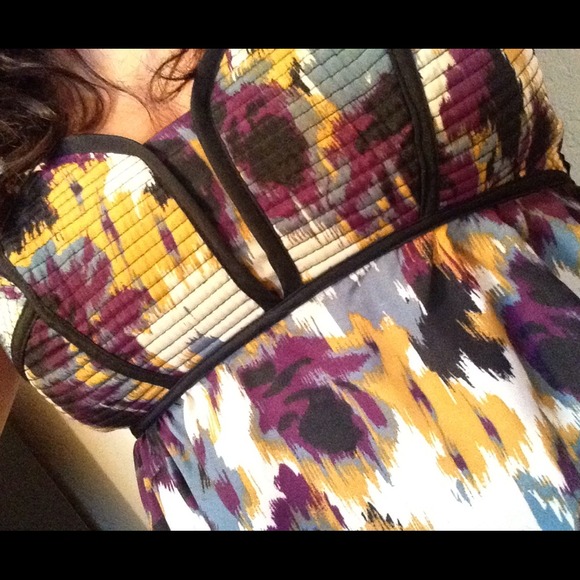 🚫SOLD🚫Colorful top!