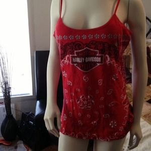 🌹🌹for Jill! Red bandana looking top by HD!