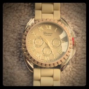 NWT Large Face Gold Fashion Watch