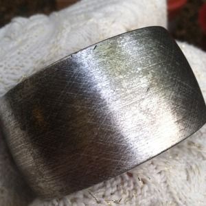 Posh brushed silver bracelet