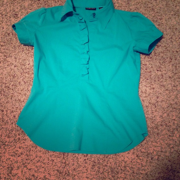 💋SOLD💋Short sleeve quarter button