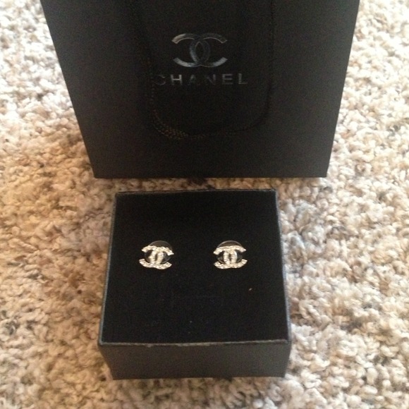 Chanel rhinestone earrings w/ gift bag. New!