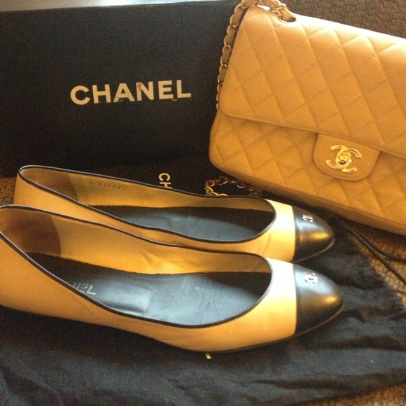 CHANEL FLATS - Picture 3 of 3