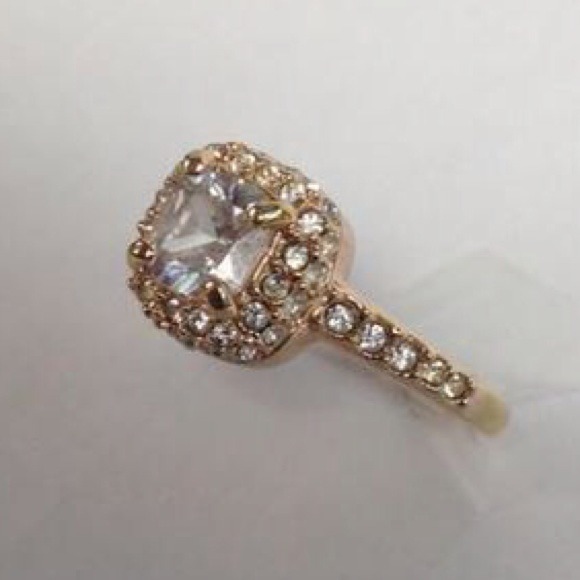 Swarovski crystal ring. Size 8
