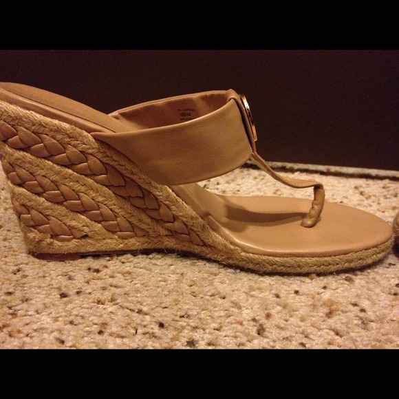 TRADED. BCBG wedges