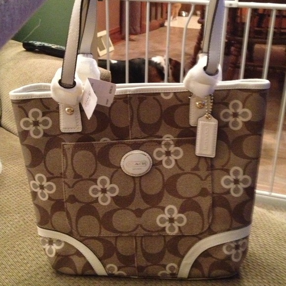 ✂REDUCED✂Authentic Coach purse