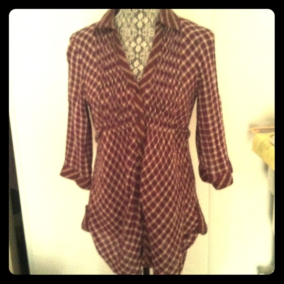 Plaid top