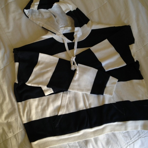 Cropped top hoodie