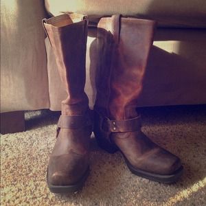 Mossimo Man Made Materials Boots