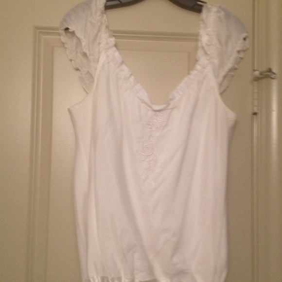 Sold!!! White House Black Market White top