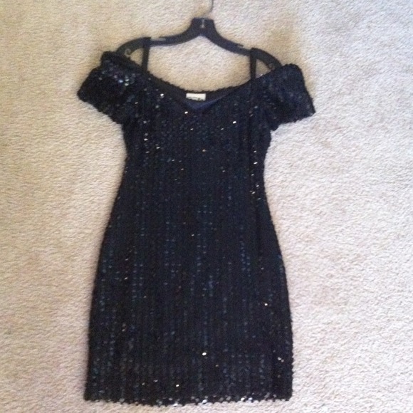 JoAnn Simon Dresses & Skirts - Black Sequined Dress size 7/8