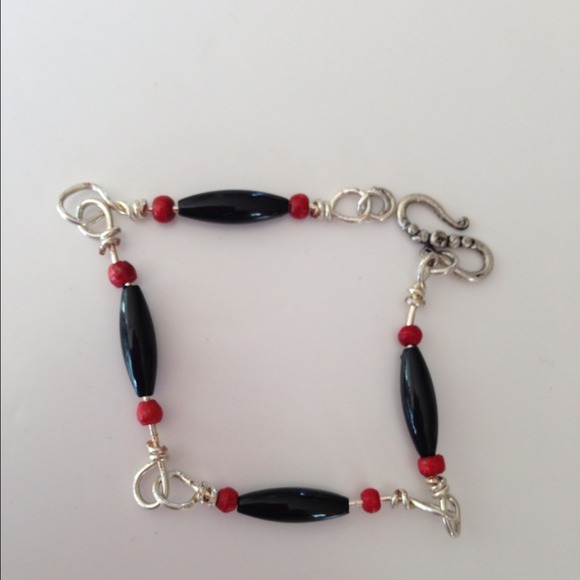 Moulin rouge bracelet - Picture 1 of 2