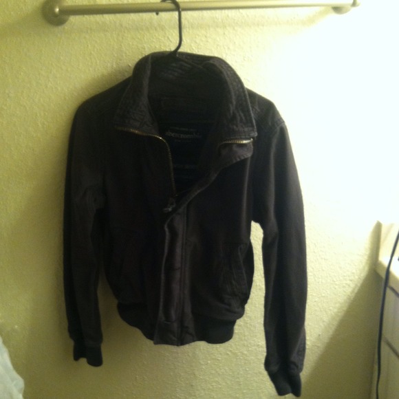 🚨Sold🚨Abercrombie Bomber