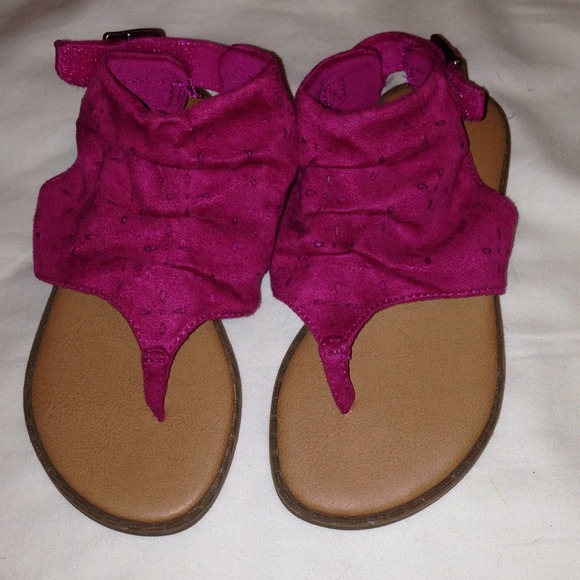 🎀Sold in bundle🎀Toddler sandals size 8