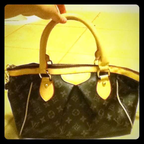 ⭐✨Authentic LV handbag