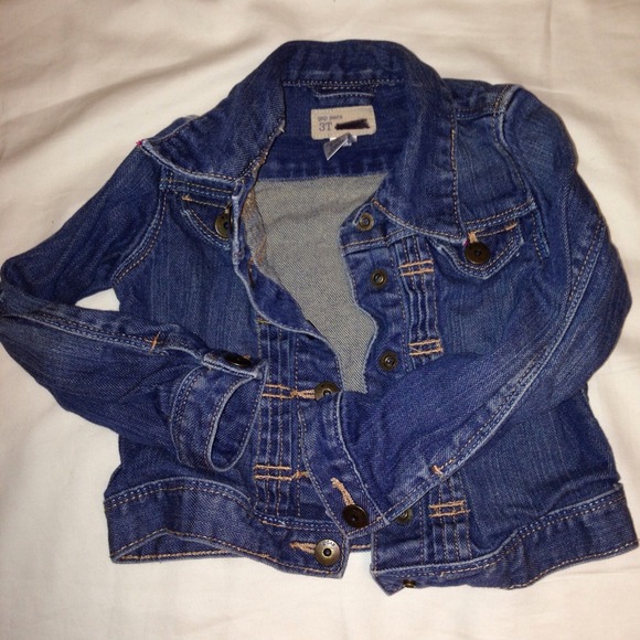 🎀Sold in bundle🎀 Gap denim jacket T3- toddler