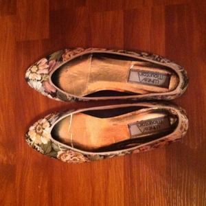 Vintage Flats