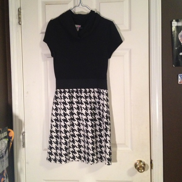 Black and white dress
