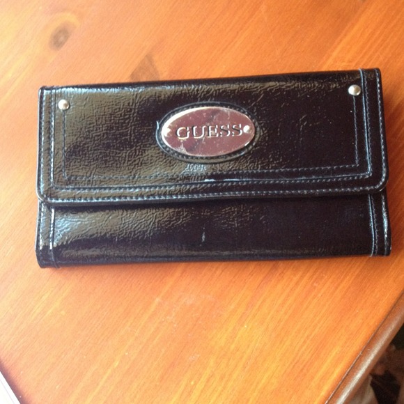 Guess black patent wallet