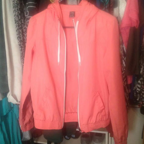 Wind breaker