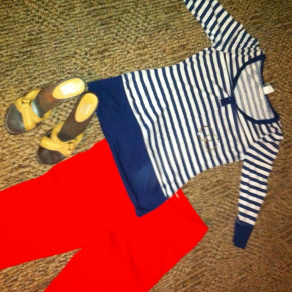 3/4 length cotton, blue & off white shirt