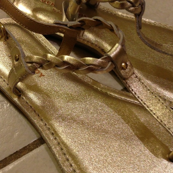 Gold Sandals - Picture 4 of 4