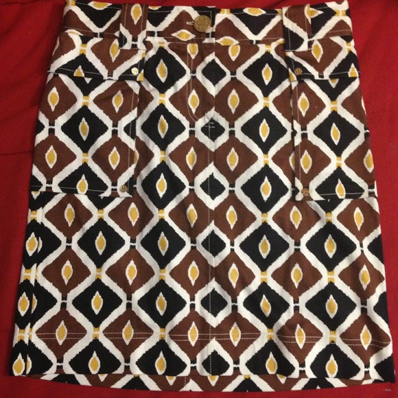 Cotton Tory Burch skirt perfect for spring!🌸