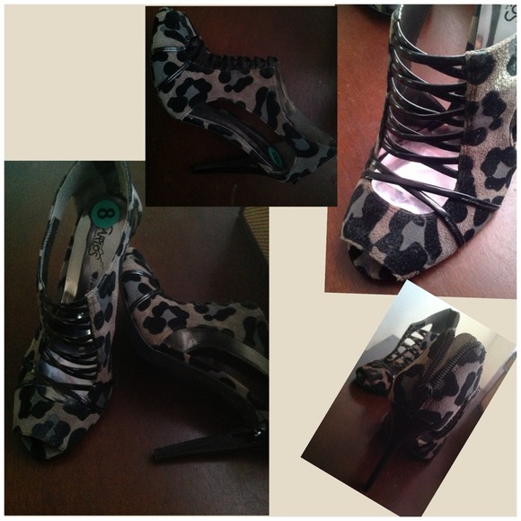 Carlos Santana shoes